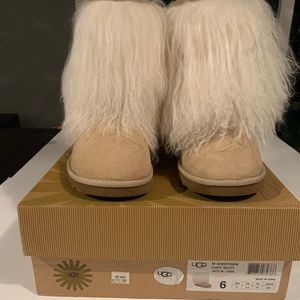 Ugg sheepskin cuff boot